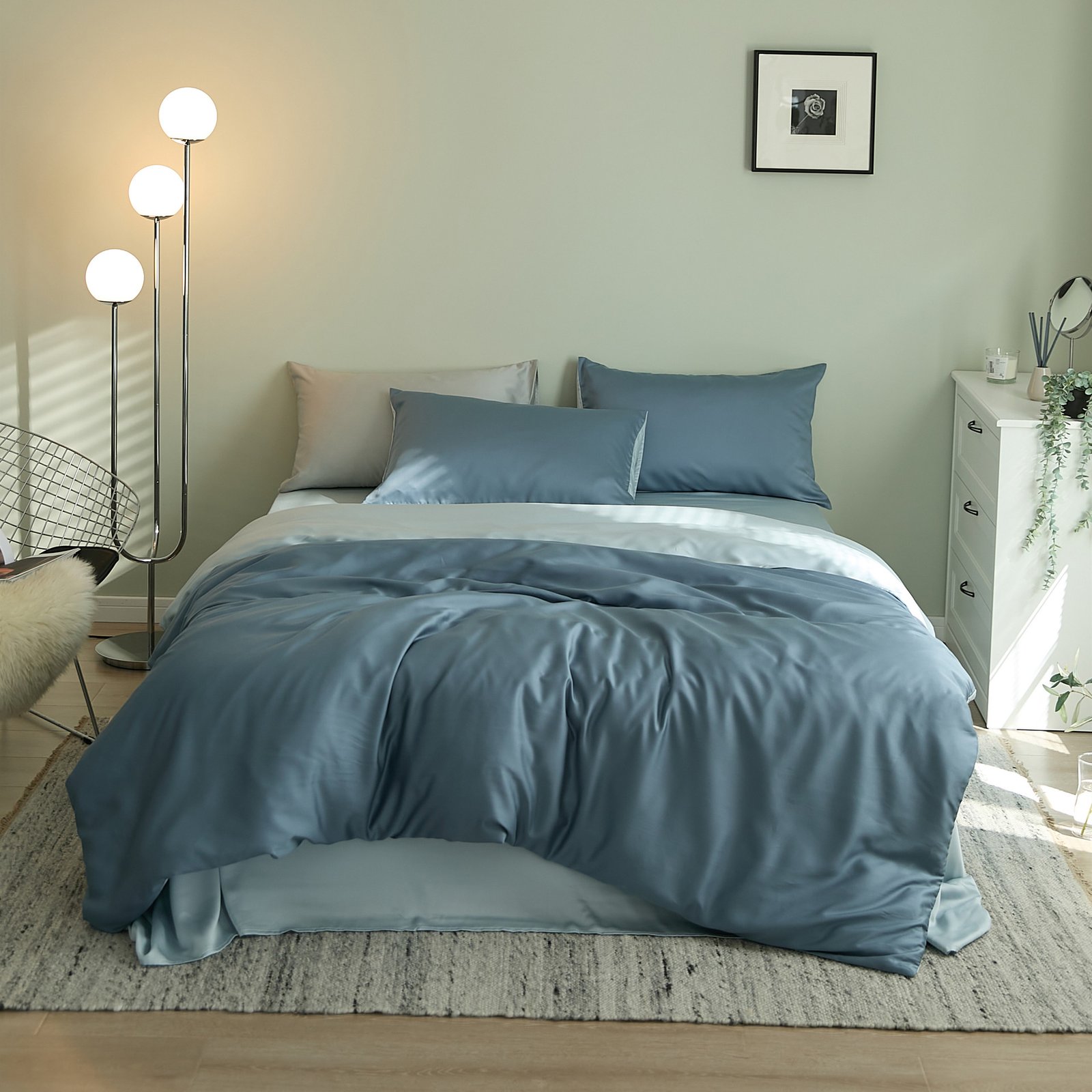 Solid Color Ice Silk 4-Piece Bedding Set - Image 3